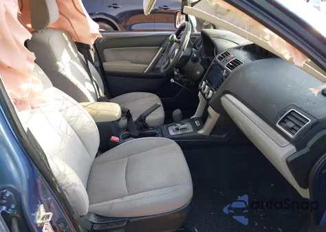 2017 Subaru Forester 2.5I Premium из США, поврежденный, VIN JF2SJAEC7HH463847